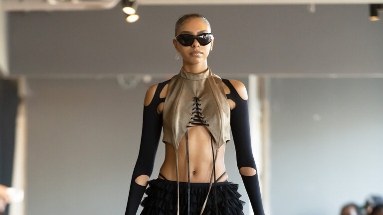 Тренды Stockholm Fashion Week: Шведский минимализм, скандинавская функциональность и устойчивость.