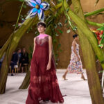 Chanel Haute Couture 2026/27: Подіум, що став Країною Див.