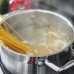 Макарони без злипання: олія під час варіння – міф чи реальність?