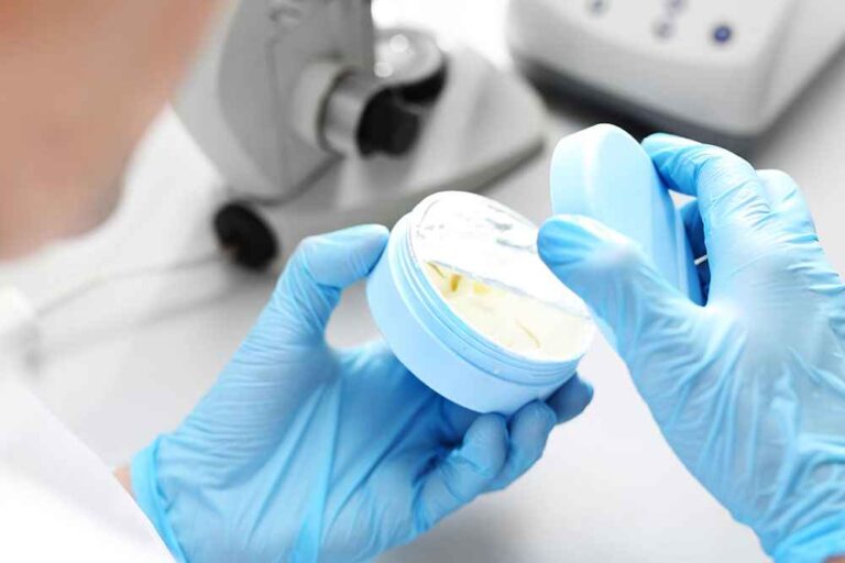 Контроль якості косметичної продукції: від сировини до готової партії