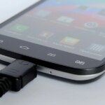 “З’їдають” заряд смартфона вночі: 2 функції Android, що виснажують батарею. Як знайти та вимкнути.