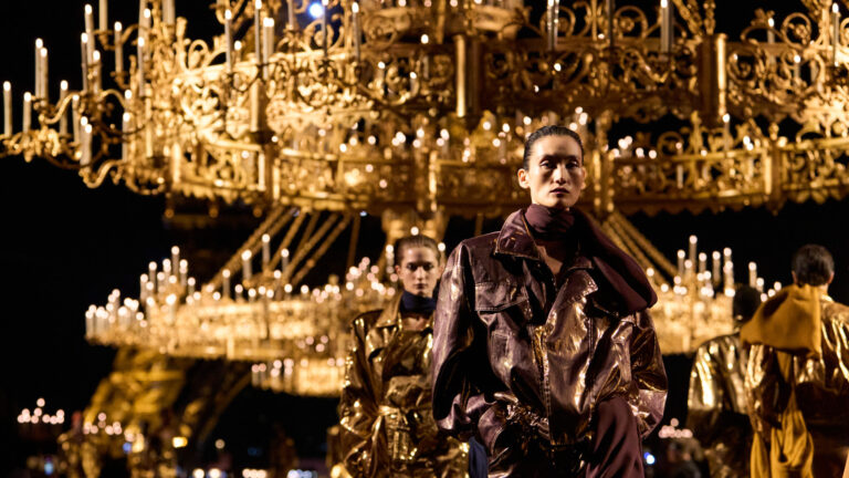 Golden hour: Saint Laurent запалив сезон найяскравішою колекцією