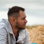 Один у пустці: як виглядає місто, що його купив і відбудував чоловік (фото)