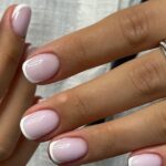 Шкільний шик: ніжний манікюр для учениць. Стильні ідеї (ФОТО)