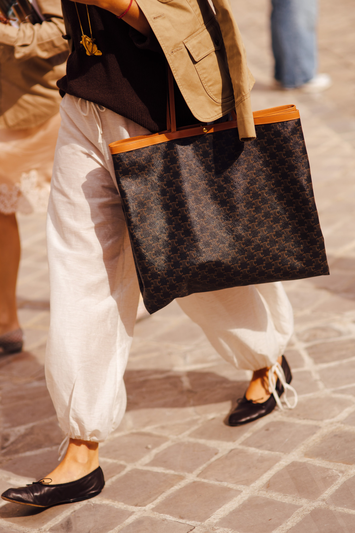 Паризький стрітстайл: взуття
